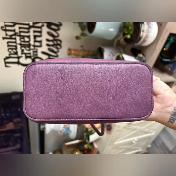 Calvin Klein Crossbody - Picture 4 of 7